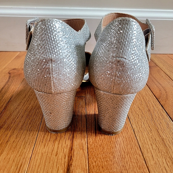 Sparkly Silver Shoes - Picture 6 of 7